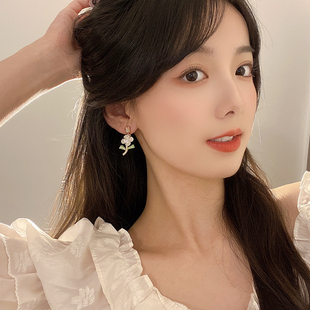 s925韩国东大门时尚个性珍珠，花朵耳坠耳环甜美气质耳钉耳夹女