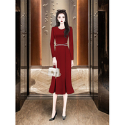 高端法式复古红色鱼尾连衣裙，女春季穿搭2024气，质轻奢礼服长裙