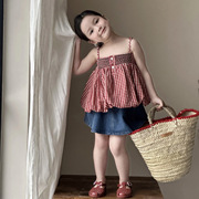 2024夏季童装韩版童装女童，红格子吊带，娃娃衫裙摆式吊带衫