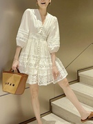 莫希白色灯笼袖v领连衣裙，夏季刺绣镂空长袖，减龄显瘦小白裙女