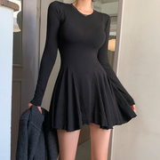 韩版莫代尔黑色短裙春季甜酷辣妹荷叶边裙摆连衣裙2024长袖裙
