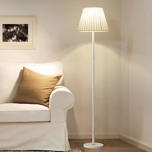 落地灯客厅卧室床头灯，现代创意温馨装饰led遥控沙发可调落地台灯