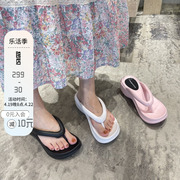 现 韩国东大门女鞋23夏新沙滩拖ins超轻好穿厚底小个子夹脚空气拖