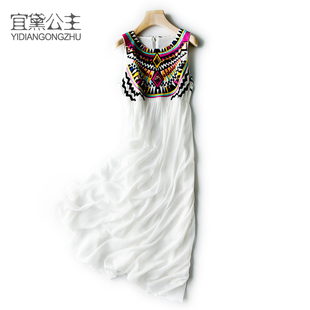 白色雪纺刺绣夏季海边度假沙滩裙背心款，刺绣泰国连衣裙宽松长裙仙