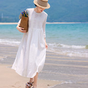 中长款文艺休闲旅游风苎麻连衣裙，女高端绣花打条圆领中袖白色双层