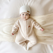 婴儿连体毛衣春秋宝宝长袖哈衣男女童针织线衣套装新生满月外出服