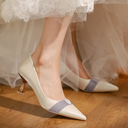 法式不累脚婚鞋米白色缎面高跟鞋，女2023复古主婚纱新娘鞋仙女