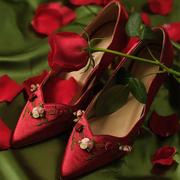 椿Scarlet/原创复古玫瑰花朵刺绣尖头细跟高跟鞋红婚鞋旗袍鞋