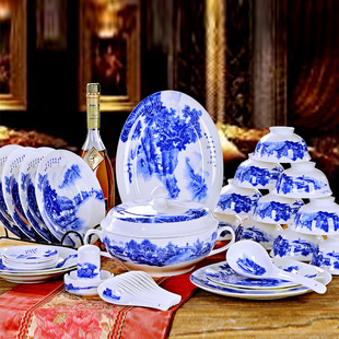 景德镇陶瓷器青花瓷釉，中彩骨瓷56头碗盘，餐具套装工笔云雾山水