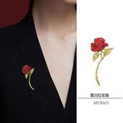 法式浪漫红玫瑰胸针女唯美花朵，精致小众别针外套，衣服搭配饰品礼物