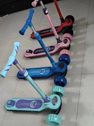 酷儿宝滑板车儿童摇摆滑轮车2-3-4-5岁溜溜车，幼儿闪光踏板车