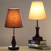 北欧台灯卧室床头灯简约现代温馨暖光可调节亮度，遥控木质小台灯