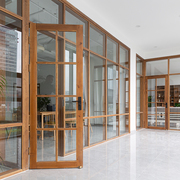 松木原木门联窗款式，颜色可定制门头店面，实木玻璃门窗橱窗