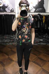 欧洲站秀场中国风时尚数码孔雀印花烫钻黑色圆领修身短袖T恤