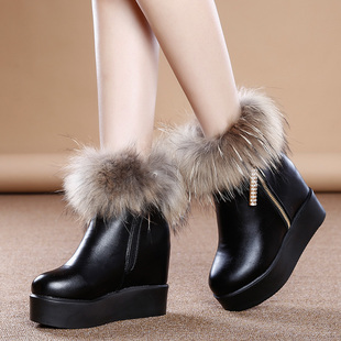 冬季雪地靴女加绒真毛保暖短靴厚底，内增高马丁靴坡跟短靴百搭棉靴