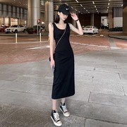 黑色吊带连衣裙女夏季2024高级感无袖，显瘦中长款背心裙包臀裙