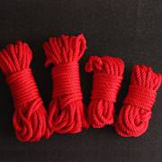 大红色绑棉被大红棉线喜事粗线结婚绑被子，的粗红绳子头绳红毛线捆