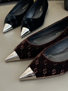 c2719时尚巴黎的老店，巨美四季经典拼接金属，尖头丝绒平底单鞋