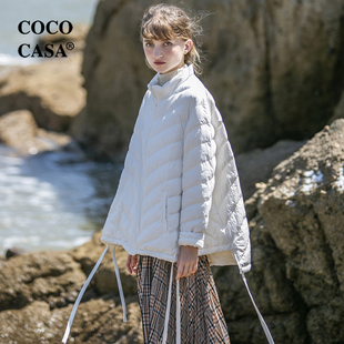 cococasa斗篷大摆零压轻薄白色羽绒服女短款2022冬新茧型超轻外套