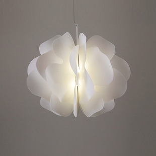 北欧法式中古蝴蝶吊灯客厅卧室餐厅灯设计师创意亚克力高级感灯具