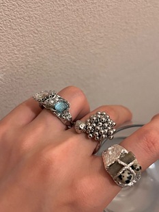 欧美朋克风ins金属质感，圆珠球串珠戒指，复古天然石蓝水晶镶钻戒子