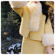 气质毛领拼接黄色套装裙女冬新中式保暖加厚毛呢外套长半裙两件套