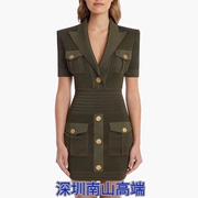 2021军绿色气质通勤西装领v领针织中长裙，铆钉扣口袋连衣裙收腰款
