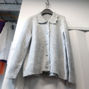 浅灰色休闲针织毛衣开衫外套