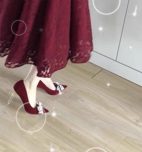 婚鞋2023中式红色细跟新娘，鞋秀禾服婚纱，蝴蝶结珍珠敬酒高跟鞋