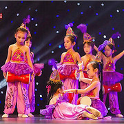 西腰舞儿童表演服鼓新疆元旦服民族风，紫色夏鼓演出服娃舞蹈服
