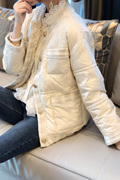 白色小香风轻薄羽绒服女蕾丝花边设计高级短外套2023冬季欧货