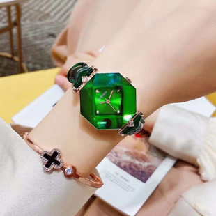 手表小众设计高级轻奢抖音同款绿色气质简约防水皮带女表