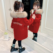 女童红色加绒外套冬季儿童洋气棉衣棉袄加厚派克服中长款秋冬装