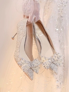 秀禾主婚纱结婚鞋女2023年订婚新娘鞋，法式银色水晶伴娘高跟鞋