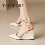 tatalory女鞋法式坡跟，包头凉鞋女夏季真皮铆钉小个子气质高跟鞋