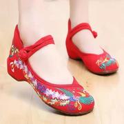 老北京女布鞋民族风时尚绣花鞋坡跟鞋红色婚鞋广场舞蹈鞋汉服单鞋