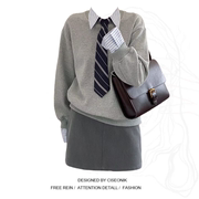 大码胖mm非正式学院风拼接衬衫，假两件长袖卫衣，+灰色a字半裙套装