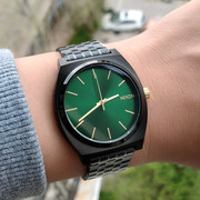 nixon尼克松男女手表时尚方形，简约黑金绿钢带中性石英表