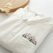 秋季日系甜美小清新花朵刺绣，翻领上衣宽松白色长袖衬衫女衬衣