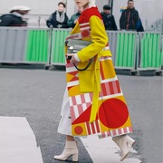 Fashionable woolen coat with printed coat 时尚毛呢大衣女外套