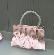 小清晰粉色手提包斜挎包包女2024夏季时尚，百搭褶皱云朵链条包