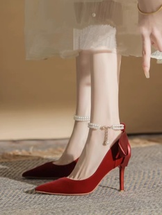 红色高跟鞋婚鞋新娘鞋2023中式秀禾服结婚珍珠一字扣细跟单鞋