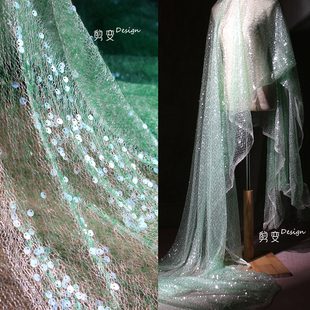 仙气淡绿色圆片水光小亮片网纱面料裙子礼服装高档创意设计师布料