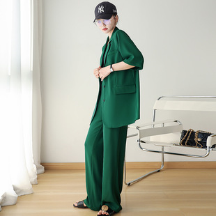 大码绿色短袖西装套装女2024夏装，胖mm韩版垂感不易皱薄款两件套装