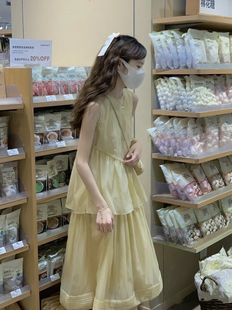 法式少女感奶黄色蛋糕裙女夏季双层裙摆，简约无袖背心连衣裙子