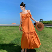 法式木耳边吊带连衣裙夏季三亚旅游海边度假气质，宽松橘色沙滩长裙