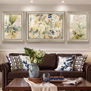 美式田园复古客厅装饰画欧式沙发，背景墙挂画法式轻奢花鸟三联画壁