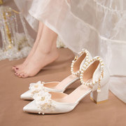 主纱婚鞋平时可穿粗跟不累脚法式高级感绸缎花朵仙女风新娘高跟鞋