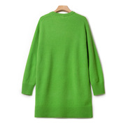 绿色中长款粗针毛衣，针织连衣裙绿色中长款粗针毛衣针织连衣裙