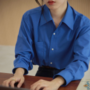 港风克莱因蓝衬衫高级女秋季设计感小众通勤衬衣，法式复古内搭上衣